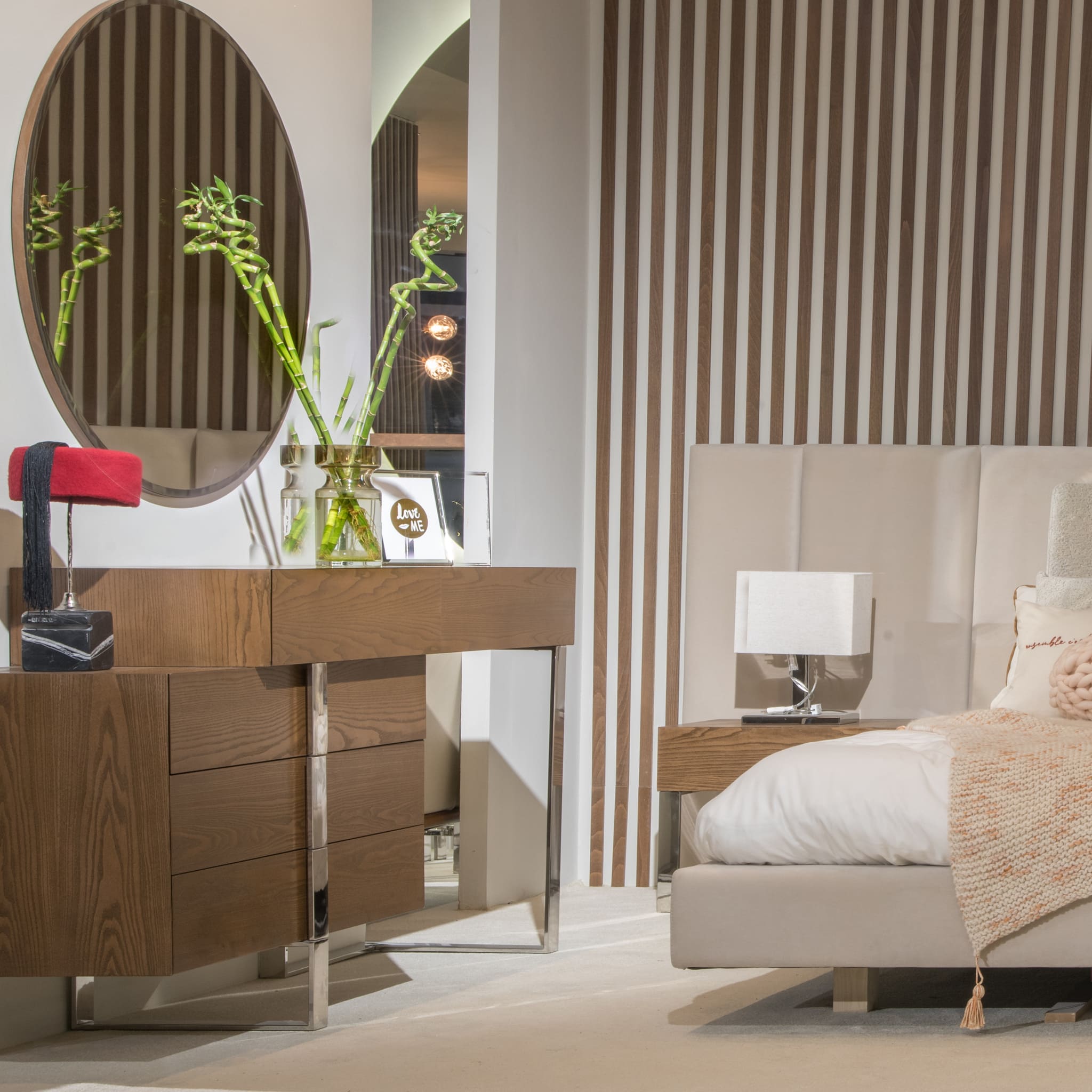 مجموعة غرفة نوم نورا